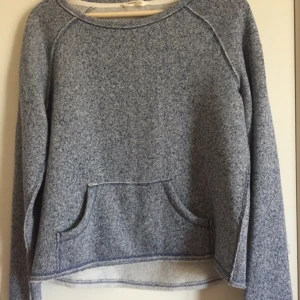  - Tjock tröja från Lindex använd fåtal gånger