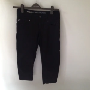  - (Price is discussable)  Peak Performance, athletic black capri pants. Suitable for hiking 