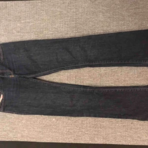  - Diesel flare jeans storlek W25/L30 