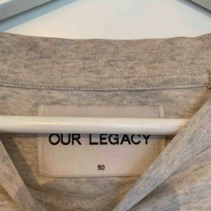  - T-shirt från Our legacy