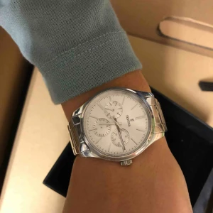  - Klocka från Festina. 218 utan kartong 260 med kartong pga dyrare frakt. Nypris 1499:-. 