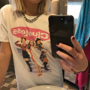  - Tröja från Boohoo med tryck Clueless på. Fint skick💕