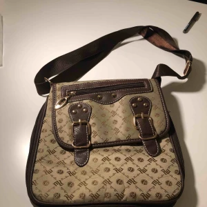  - Köparen står för frakt!! Aldrig använd!