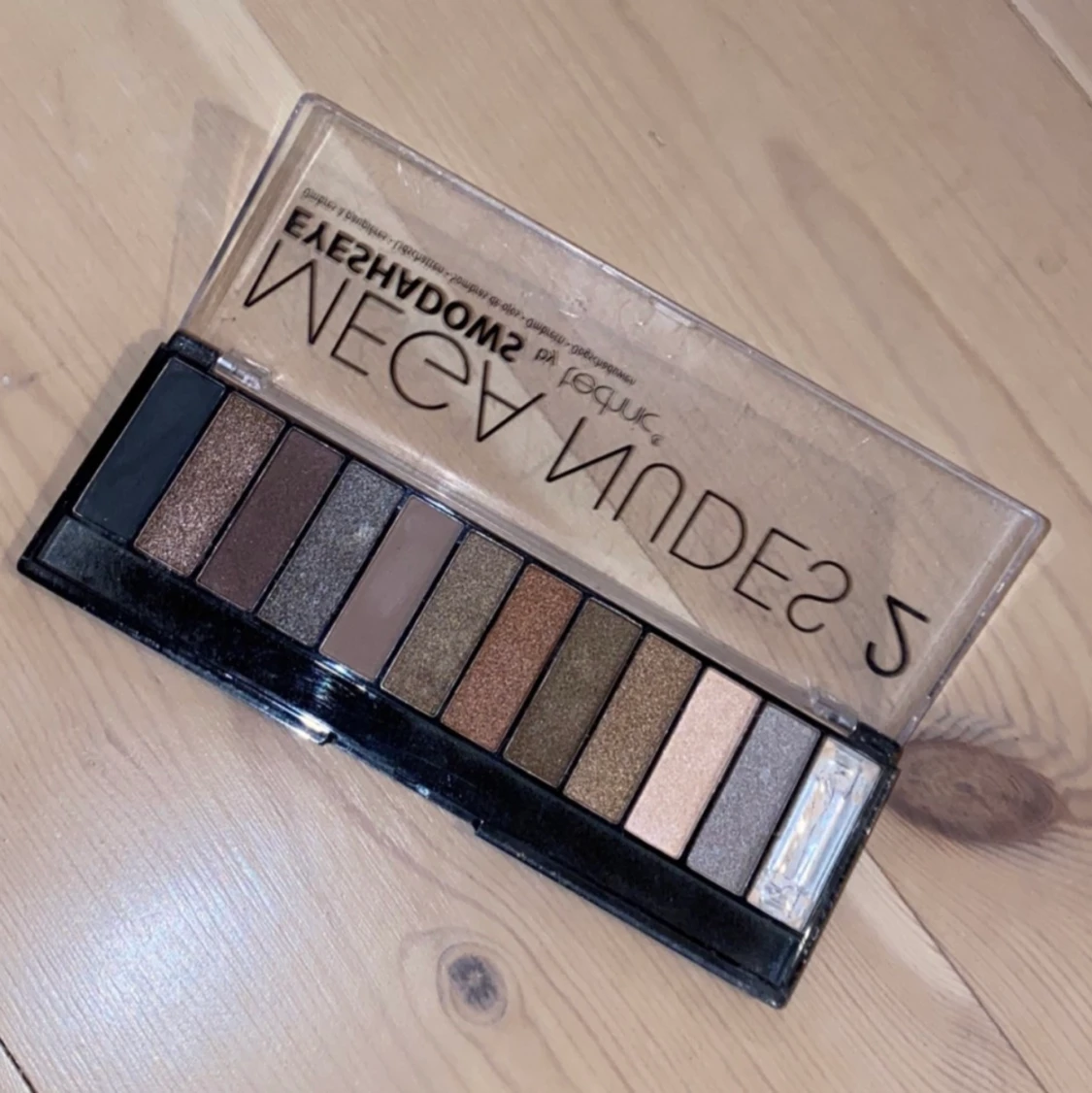 Ögonskuggspalett  - 75