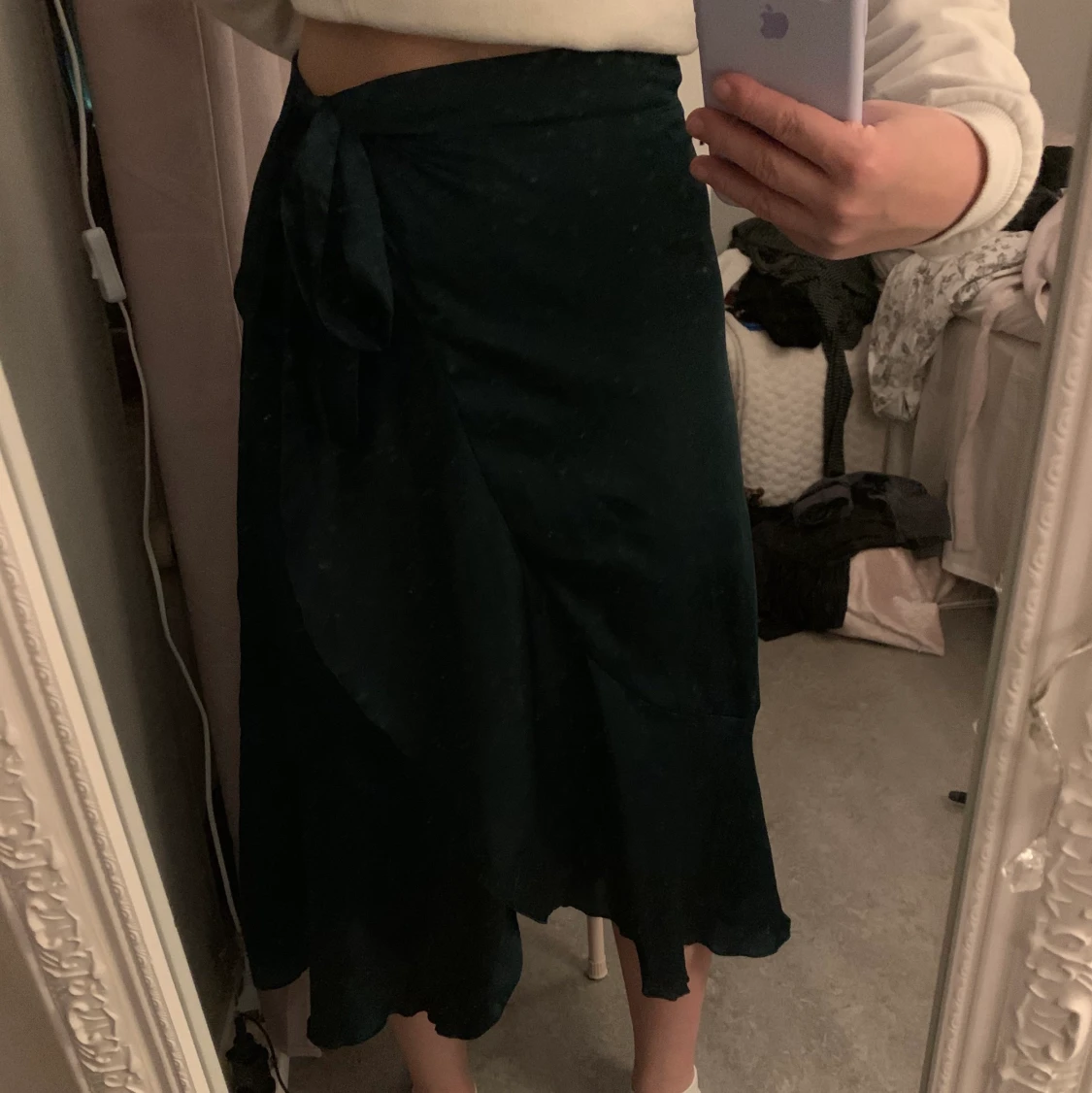 Mörkgrön satin kjol - 91