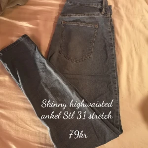 Jeans i fint skick  - Highwaisted 