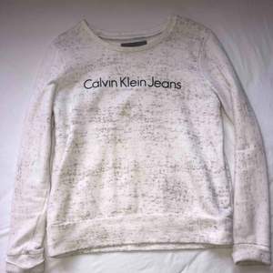 Unik Calvin Klein tröja (knappt använd )