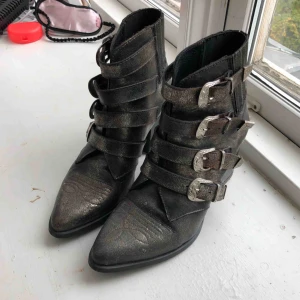  - Använda en gång. Köpta i new york. Kan mötas upp i göteborg eller skicka, köparen står för frakten. Kolla gärna in min sida, fynda! 🌸