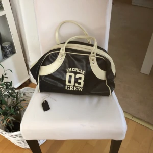  - Fin väska lite använd.