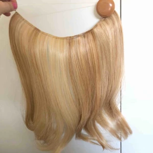  - Löshår med ett gummiband Swipa för att se hur de fungerar ☺️ 