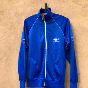  - Vintage sportjacka från Bagheera. Trevligt använt skick. 80-tal. Kan hämtas i Uppsala eller skickas mot frakt