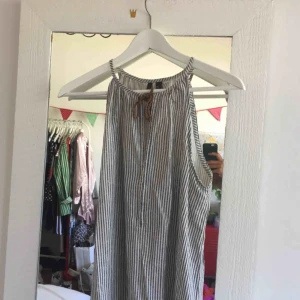  - fin klänning från mango!