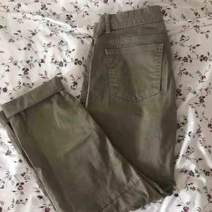  - Sköna byxor priset inkl frakten:)