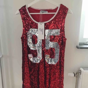  - Snyggt oanvänt linne! Köparen står för ev frakt.