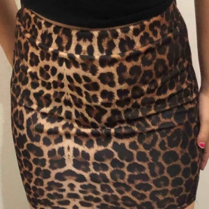  - Kjol från NLY ONE. Använd fåtal gånger. 