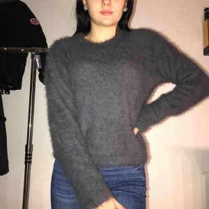  - Skit mysig tröja.  Sparsamt använd strl S men passar M också eller en xs.