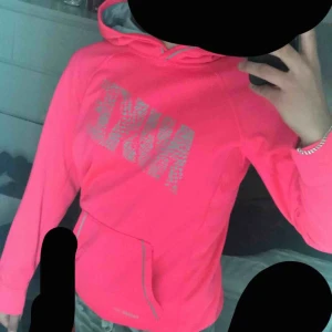  - Jättefin neon rosa Nike hoddie. Nästan aldrig använd 