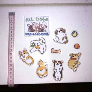  - 🌸 10 st klistermärken med hundmotiv, jättefina att t.ex. sätta på datorn/mobilen, eller på ett block 🌸 25 kr + 9 kr frakt 
