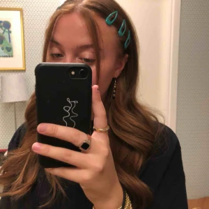  - Superfina hårspännen, 6 st, aldrig använda. Frakten ingår i priset✨💃🏽