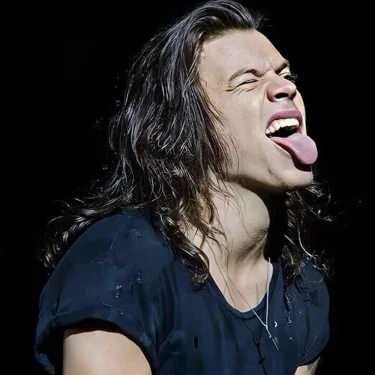 Mariella ❯❯❯❯