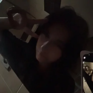 :3