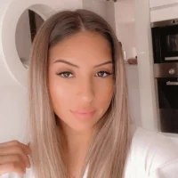 Bella Nikolic 🦋💗😝