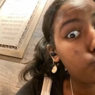 Melanie Tesfagiorgis