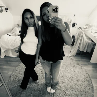 vanessa.zoe.sellout🛍️🌸💌🍸