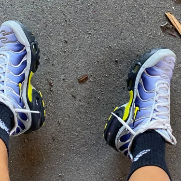 Zev Pelle Åhlund Turin