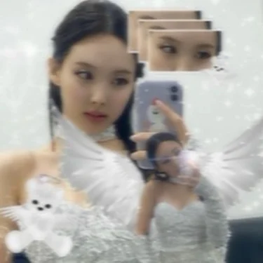 jasmine ˚ ༘♡ ⋆｡˚