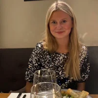 Julia Lagman ☁️🎧✨🌧️🌪️😮‍💨