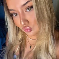 SELLOUT 👩🏽‍❤️‍💋‍👩🏼👩🏽‍❤️‍💋‍👩🏼