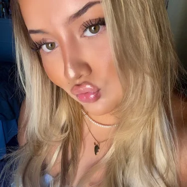 SELLOUT 👩🏽‍❤️‍💋‍👩🏼👩🏽‍❤️‍💋‍👩🏼