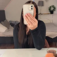 𝐴𝑙𝑖𝑐𝑖𝑎