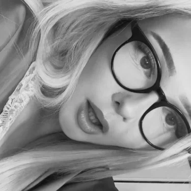 Saga Arwén Oskarsson