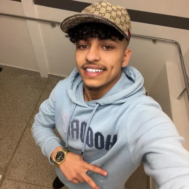 Ousama🇸🇾🇲🇦