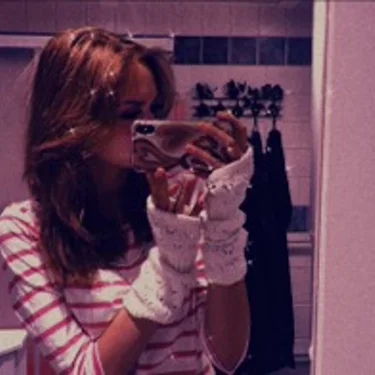 𝓢𝓪𝓻𝓪 𝓐𝓱𝓵𝓺𝓿𝓲𝓼𝓽