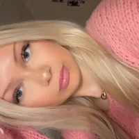 Bella J🎀🍓🌺🦋