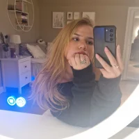 Flora Andersson🌷💕