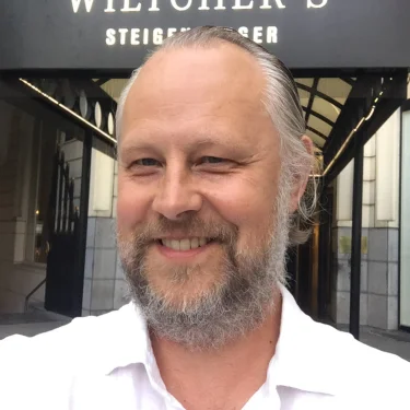 Simon Matthews