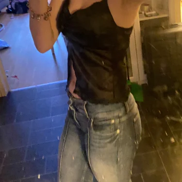 Elvira <33