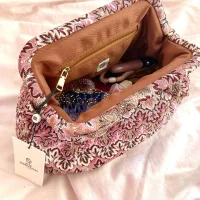 Melania👩🏽‍❤️‍💋‍👩🏼🥹🥰🫰💘