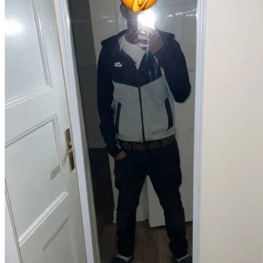 𝓮𝓵𝓲𝓪𝓼_𝓫𝓾𝔃𝔃𝓮𝓭_𝓸𝓾𝓽