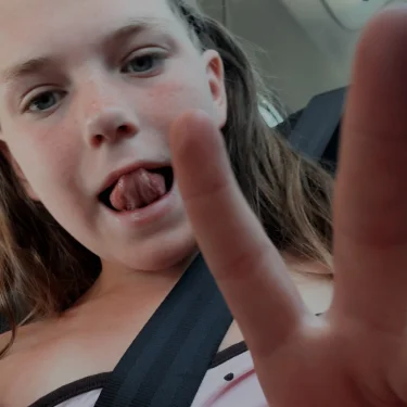 Ellie S