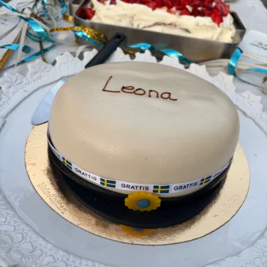 Leona