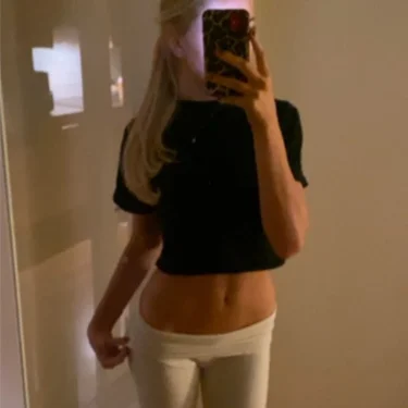 🪩𝑬𝒎𝒎𝒂 𝑾𝒂𝒍𝒍𝒃𝒆𝒓𝒈🪩🍾💋