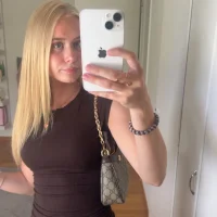 Molly Larsson