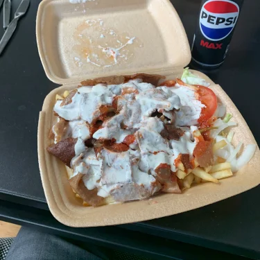 KEBAB-GARDEROB/SELLOUT