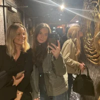 Emma ⚡️⚡️⭐️