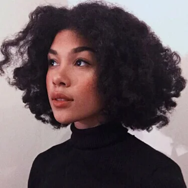 Miriam Nicole